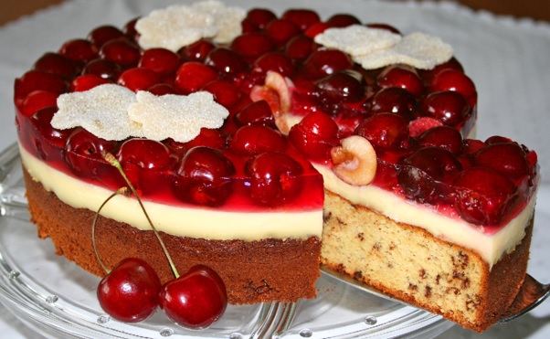 Marzipan-Kirsch-Torte - Tanja`s glutenfreies Kochbuch