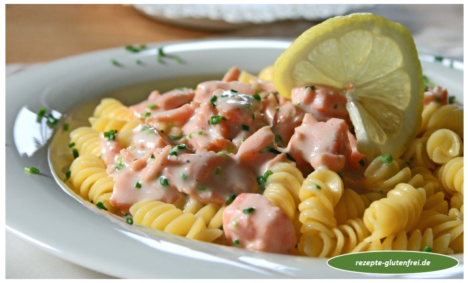 Pasta mit Räucherlachs-Kräuter-Soße - Tanja`s glutenfreies Kochbuch