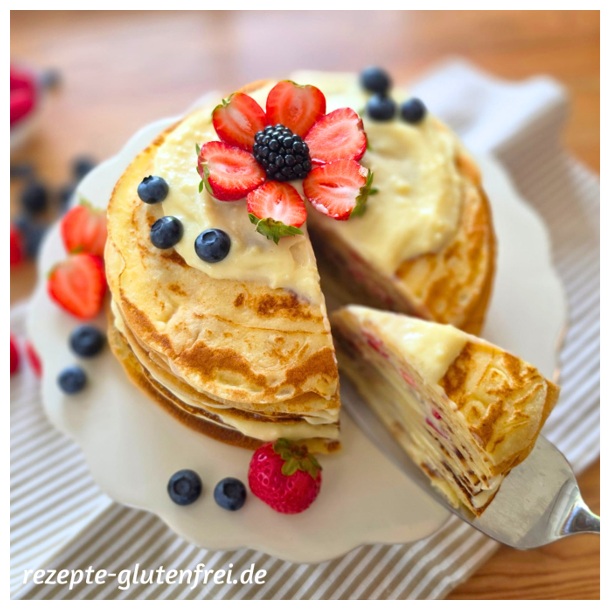 Pfannkuchentorte mit Puddingcreme